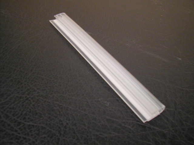 PLAKATHOLDER PLAST LENGDE:15cm - Trykk p bildet for  lukke